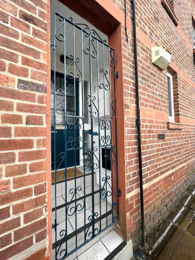 Chester'S - Central Chester Stays - City Walls - Private Garden Overlooking River Dee 外观 照片